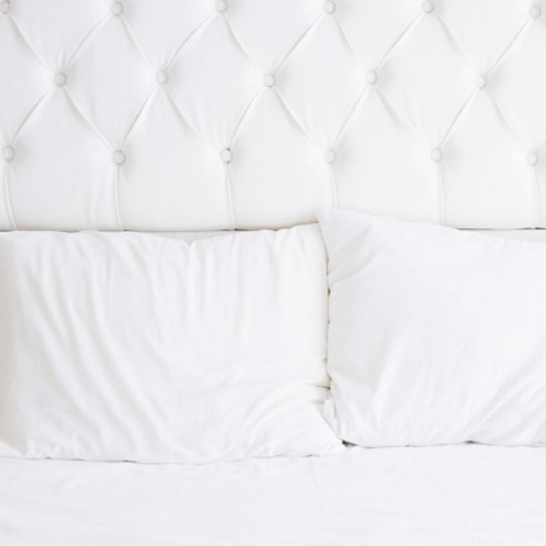 Lightweight and breathable hotel pillow cover