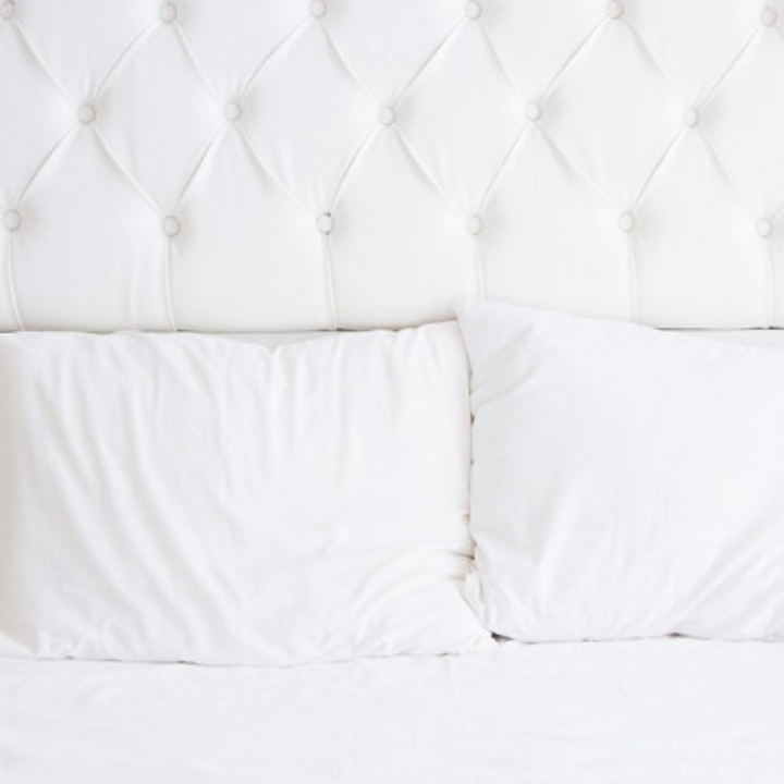 Lightweight and breathable hotel pillow cover