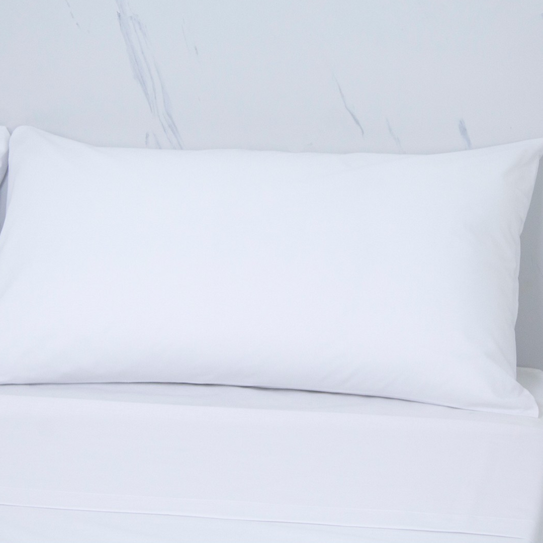 White hotel pillow case 144 thread count cotton and polyester