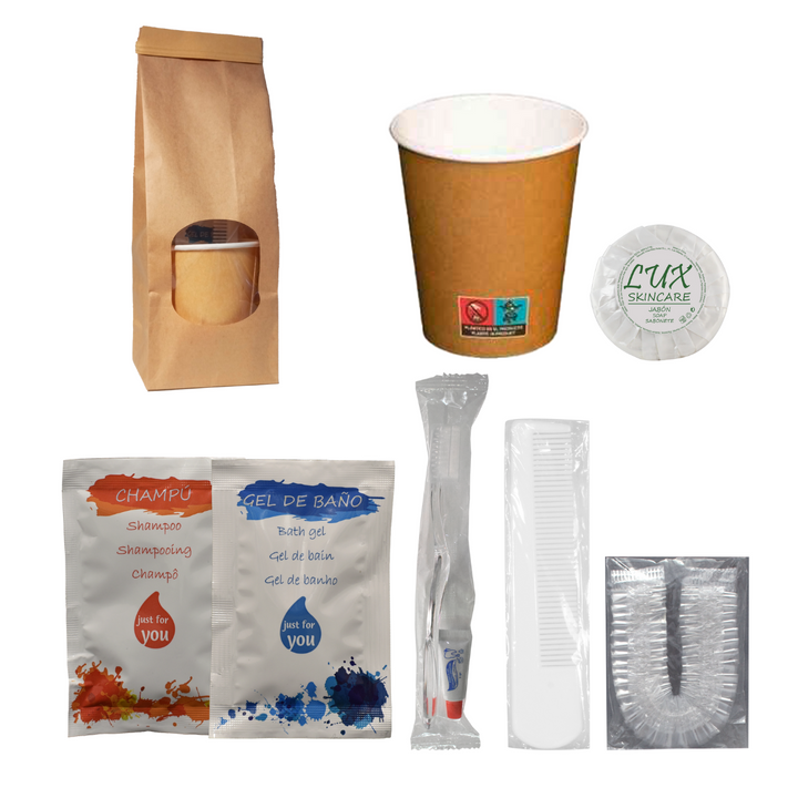 Kit de bienvenue pour hôtel II Sac kraft avec gel, shampoing, savon et set dentaire.