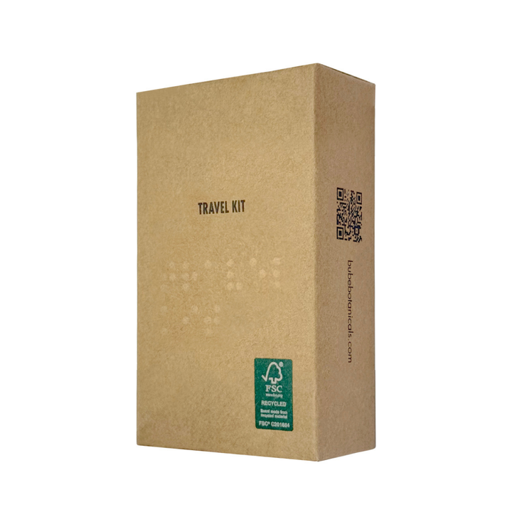 Kit de toilette d'hôtel Bube, 8 pièces : lime à ongles, pansements, trousse à couture, disques de coton et cotons-tiges en bois, dans une boîte en carton scellée, format grossiste (500 unités).