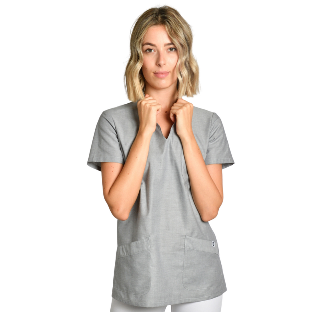 Spa-Uniform mit Stehkragen und drei Taschen