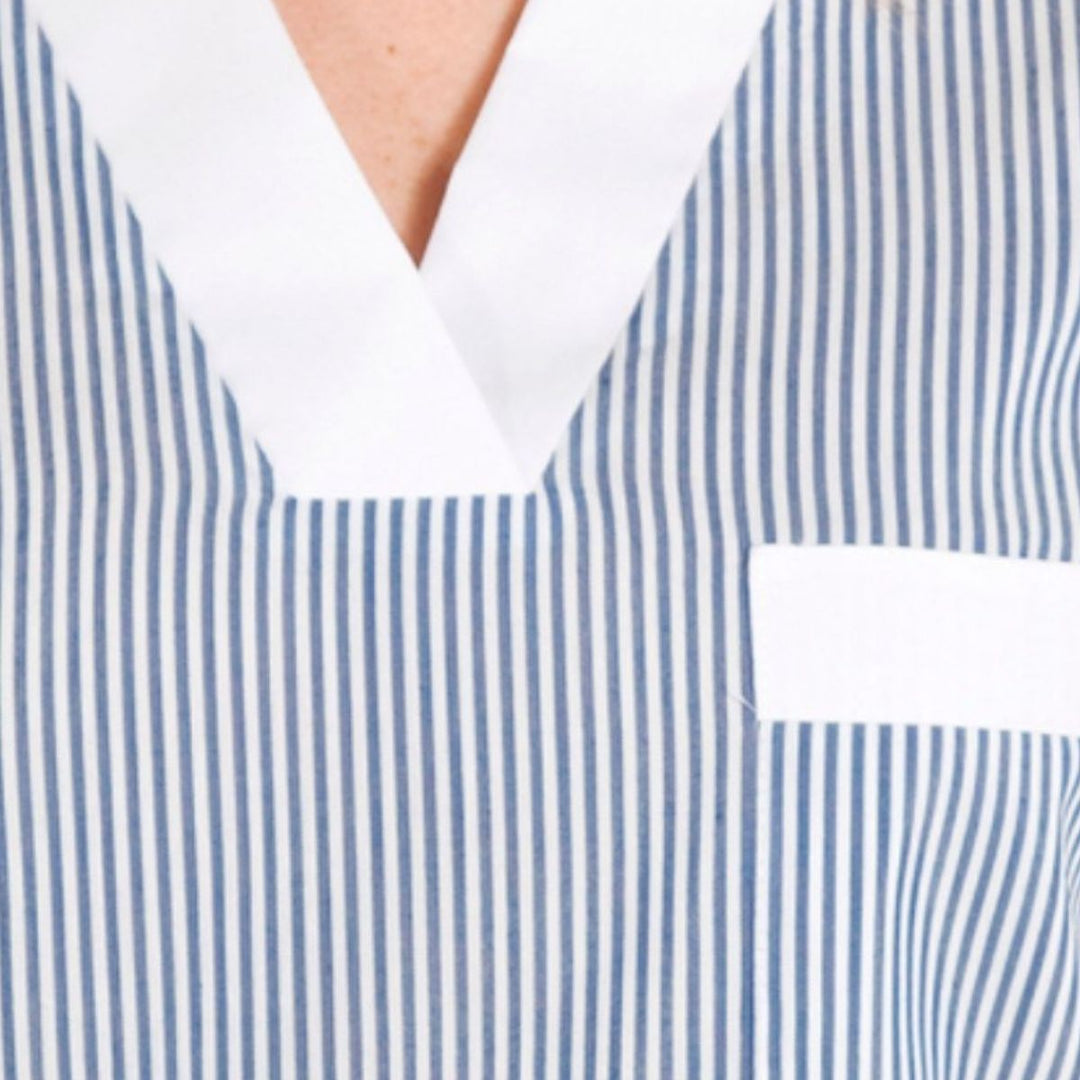 Veste de servante bleue avec poches sur le devant