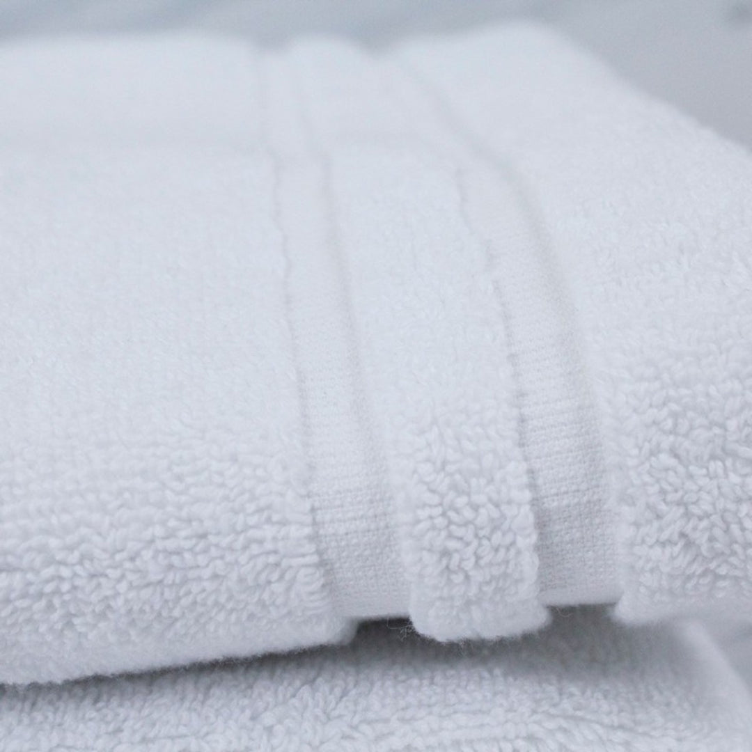 Toalla blanca 500 gramos para hotel en algodón peinado