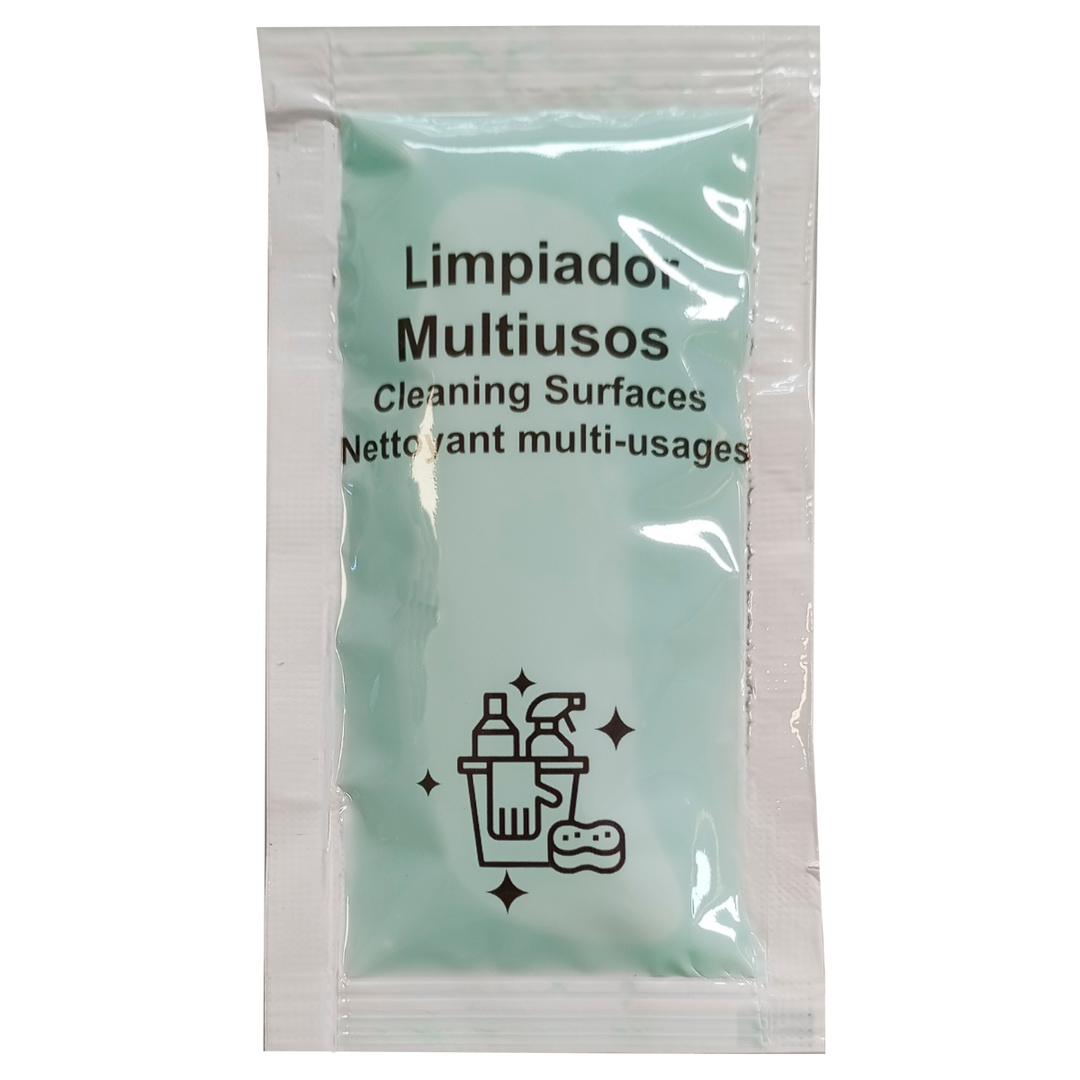 Hotelreinigungsmittel mit Tuch, Scheuerschwamm und Abfallsack