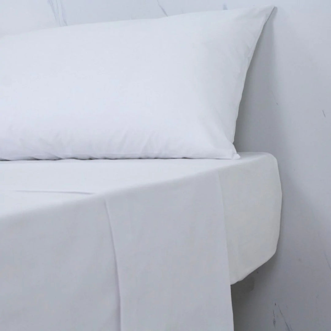 White hotel sheets