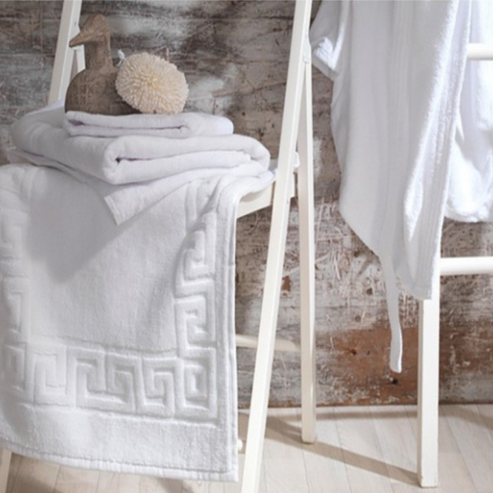 Greca Confort white bath mat for hotels