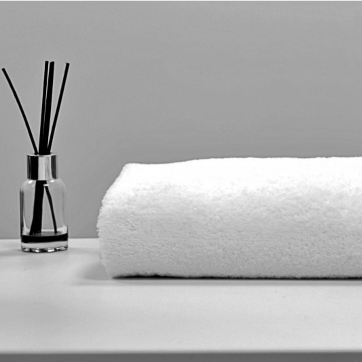 500 grams white hotel towels in virgin organic cotton