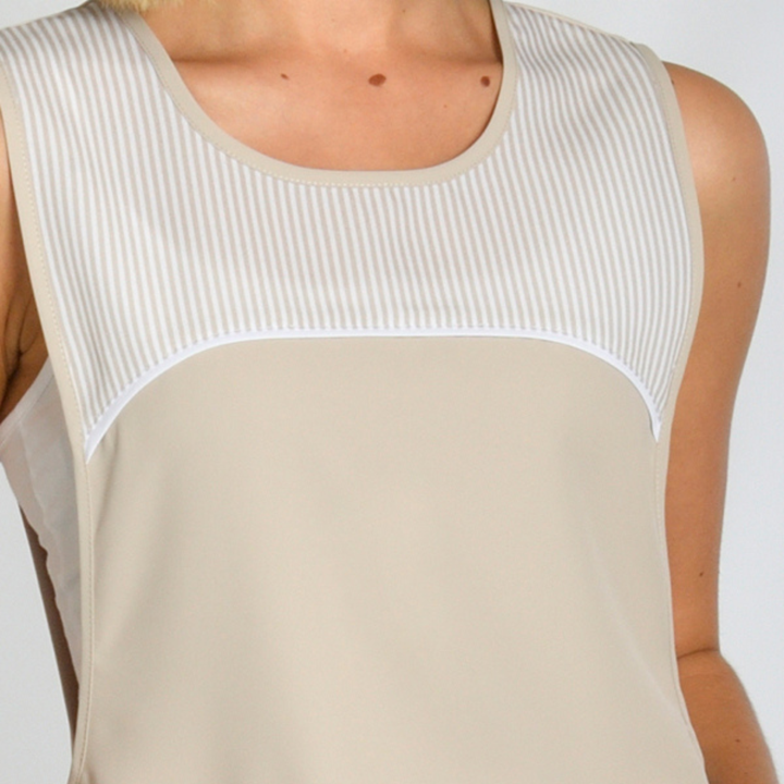 Uniforme estola beige microfibra para servicios y limpieza