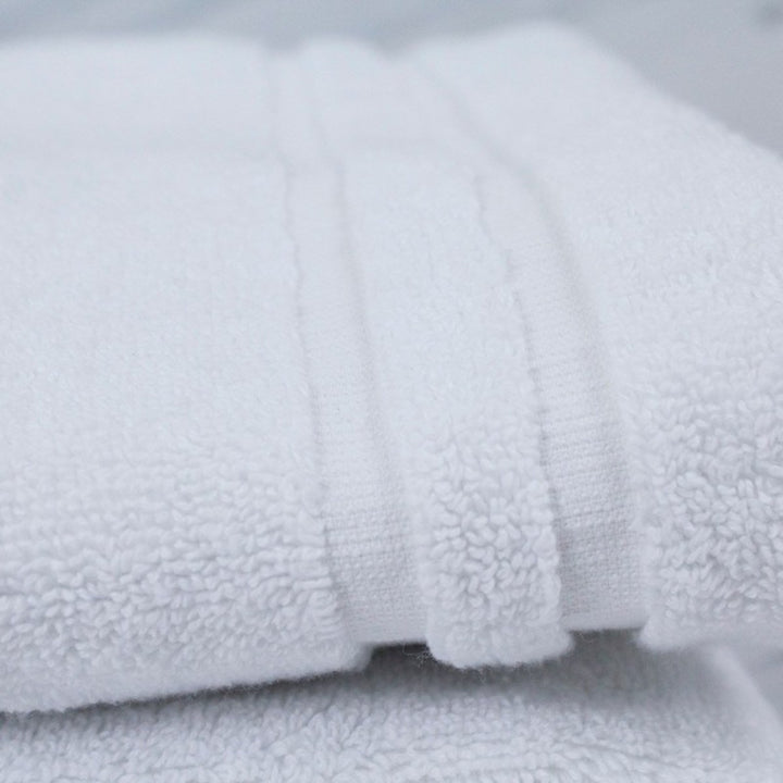 500 grammi di asciugamano bianco per hotel in cotone pettinato